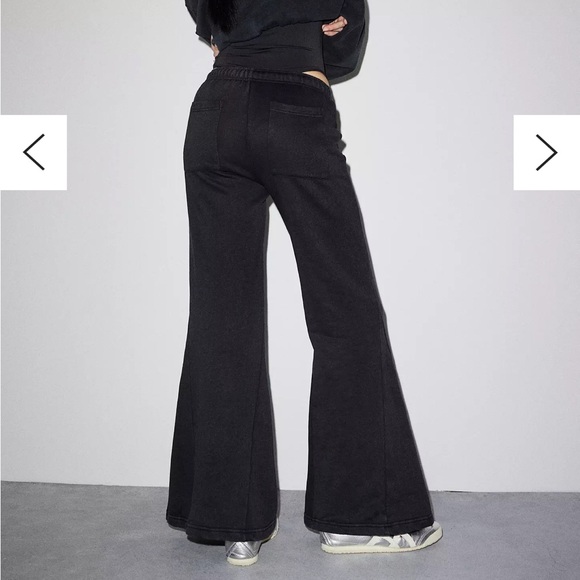 Urban Outfitters Alessia Flare Sweatpants - Picture 3 of 10